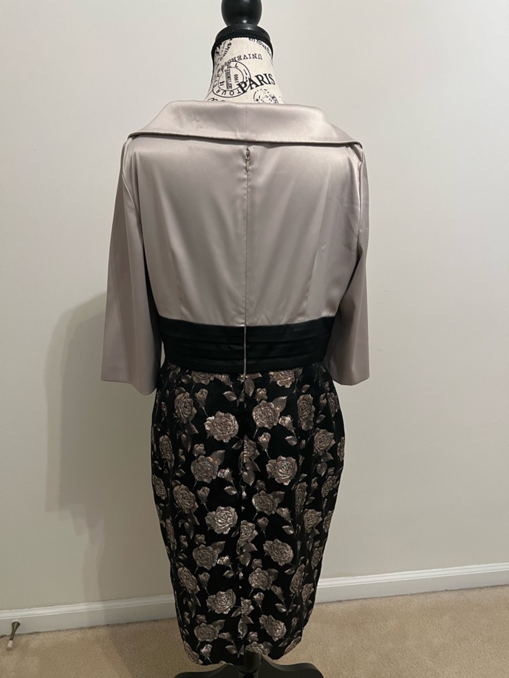 Eliza J Silver and Black Floral Cocktail Dress - Picture 12 of 13